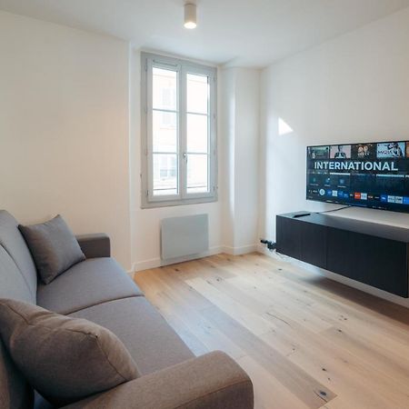 A Modern Flat In The Center Of Fontainebleau Apartment Exterior photo