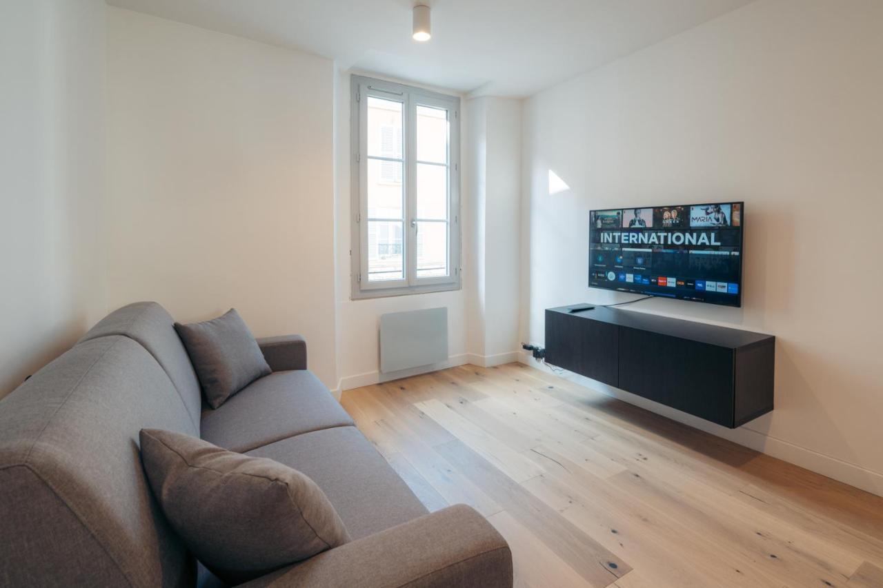 A Modern Flat In The Center Of Fontainebleau Apartment Exterior photo